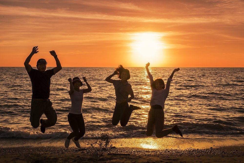 Jump to the Setting Sun