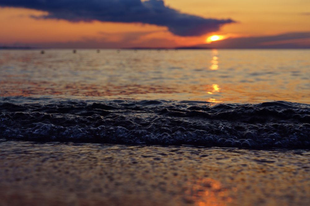 уходящее солнце