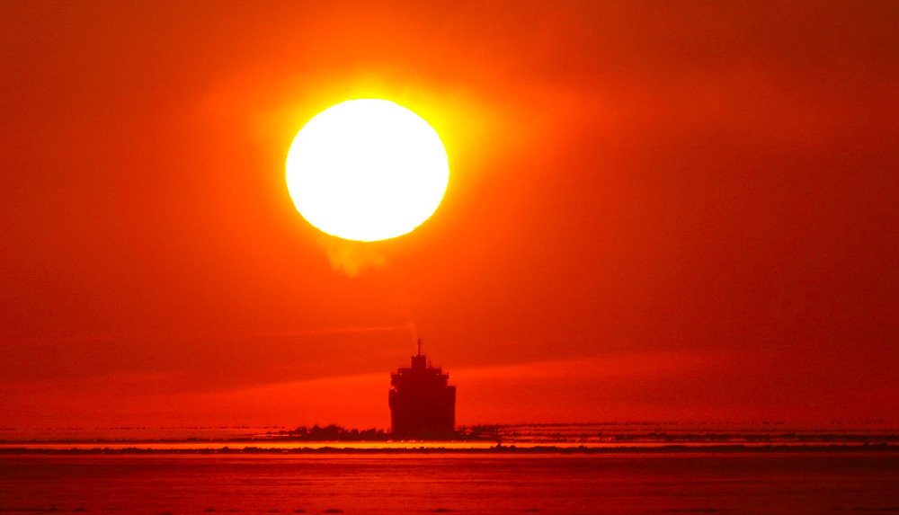 Закат в бухте Нагаева