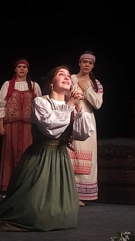 Студенты "Щуки" играют "Снегурочку" Островского.