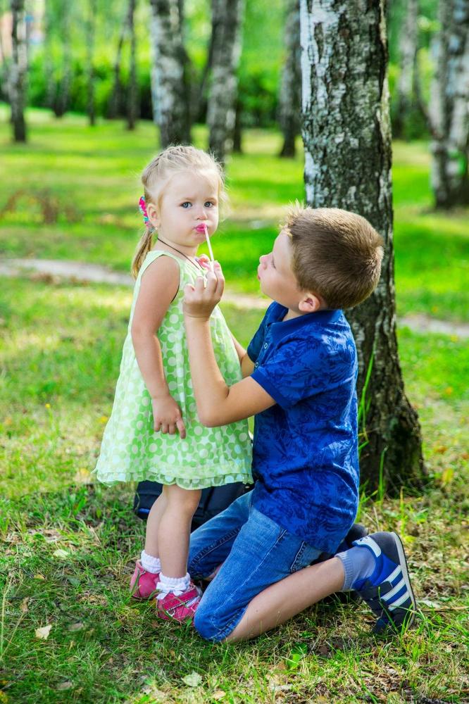 Заботливый брат