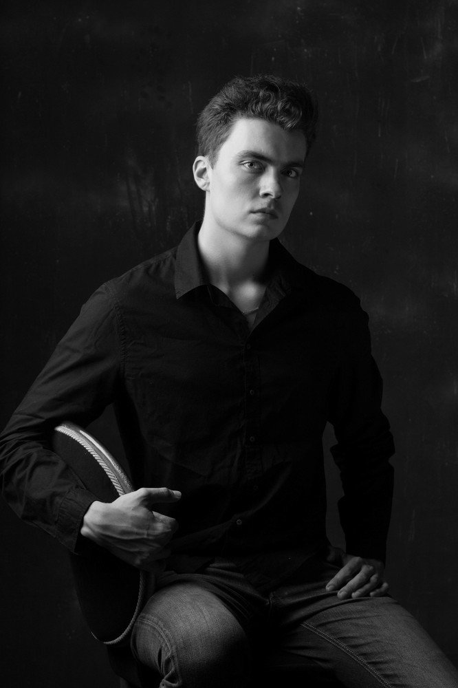 Мужественность и серьезность