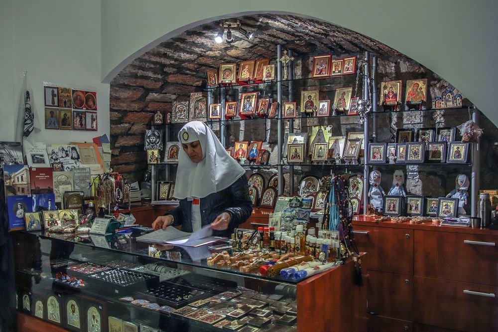 Монастырская лавка