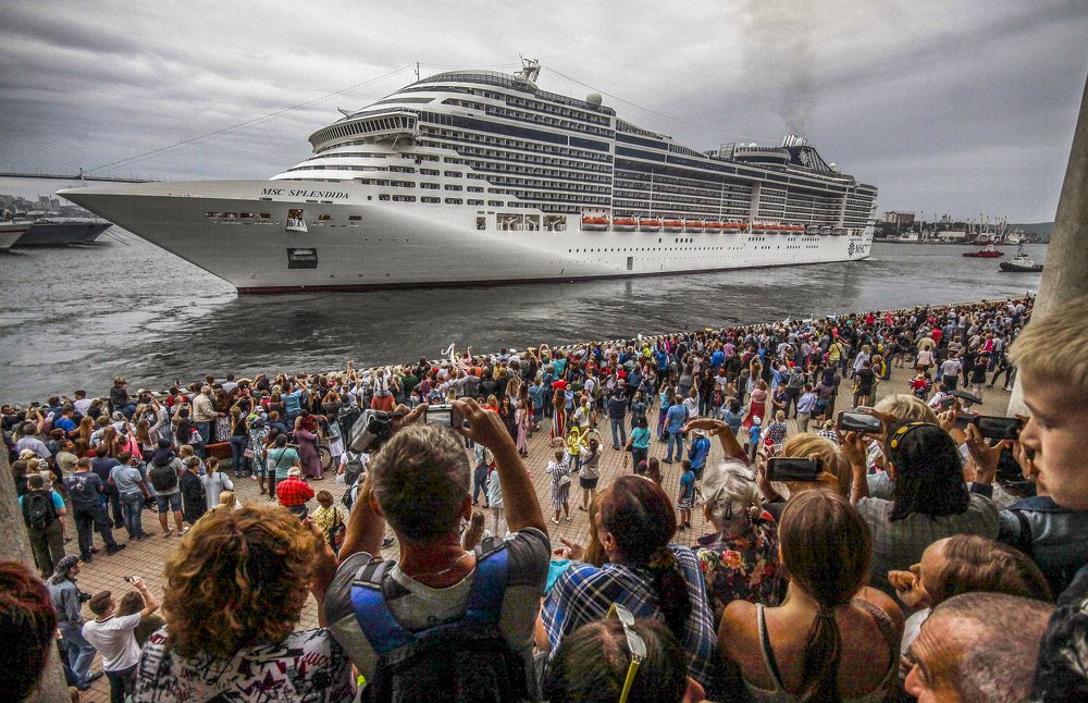 Большие проводы большого корабляя