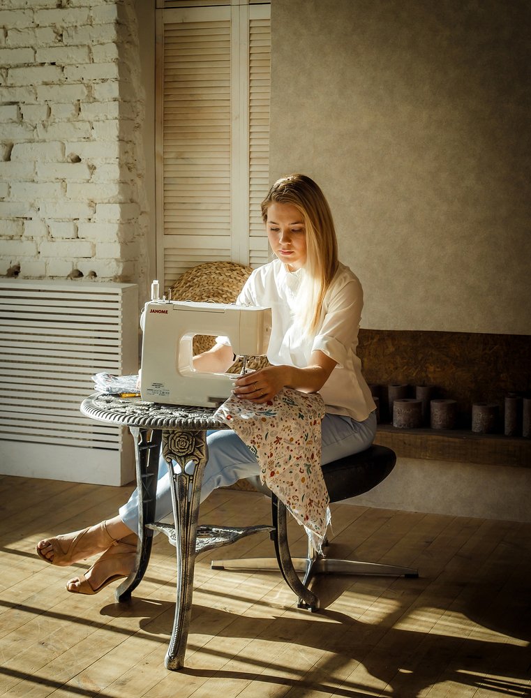 Фея за швейной машинкой