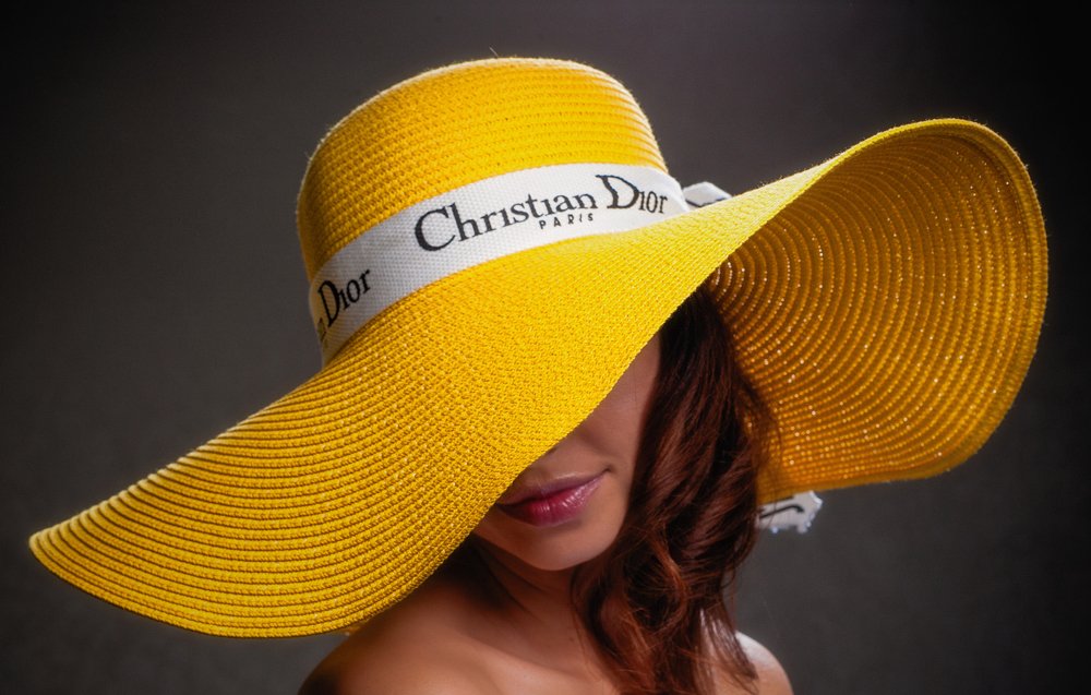 Жёлтая шляпа