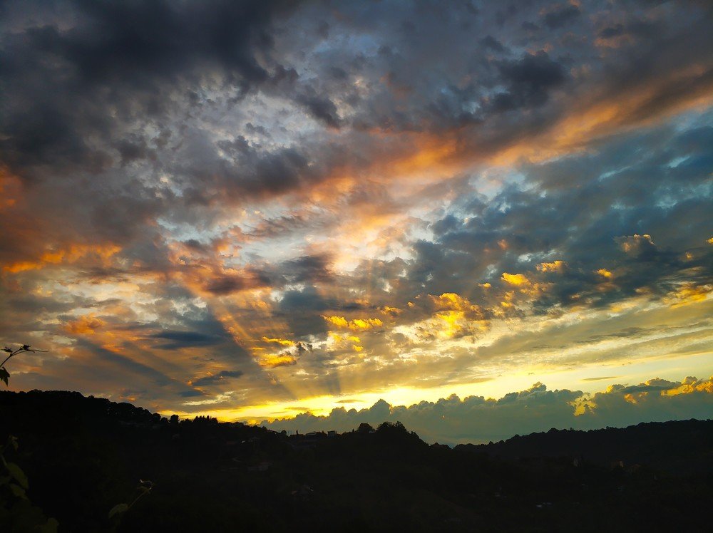 восход в горах