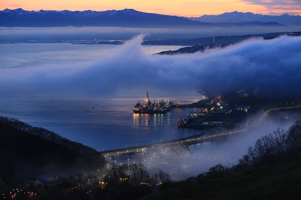 Тишина ночного города.