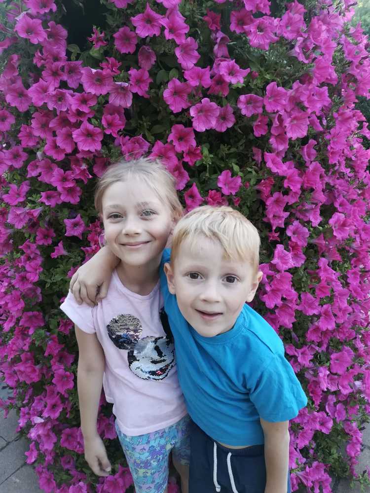 А у тебя есть сестра?