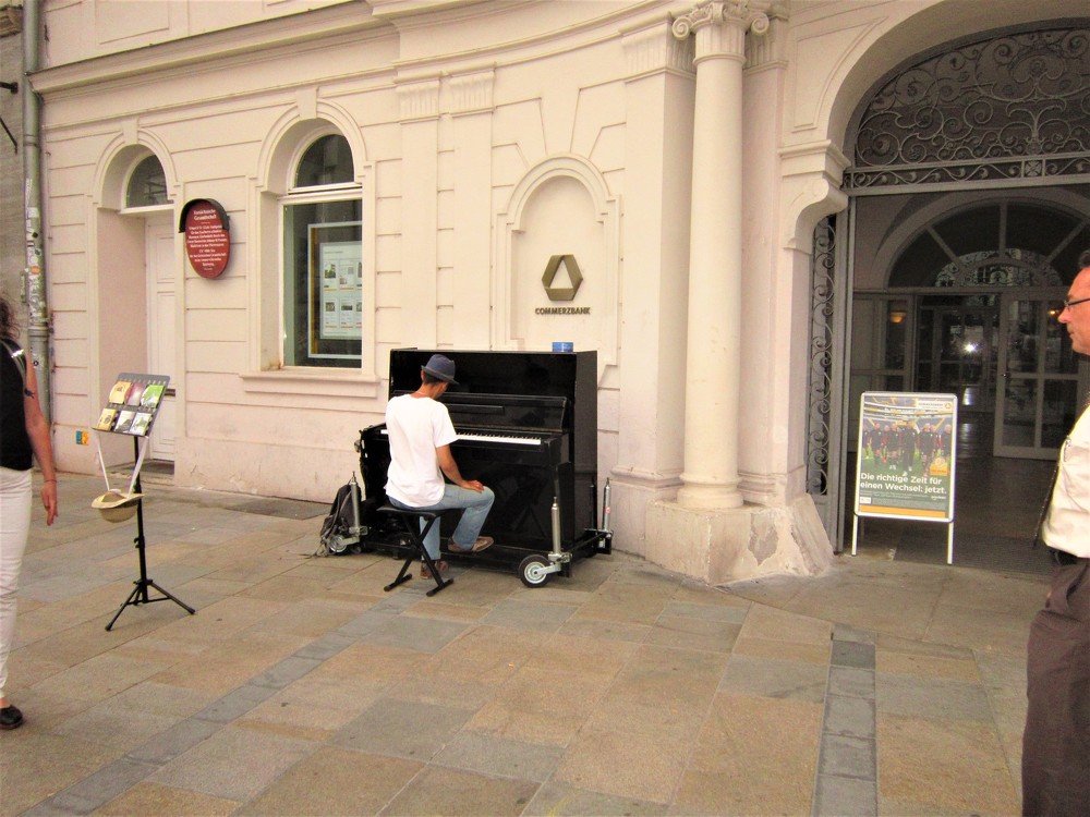 Busker