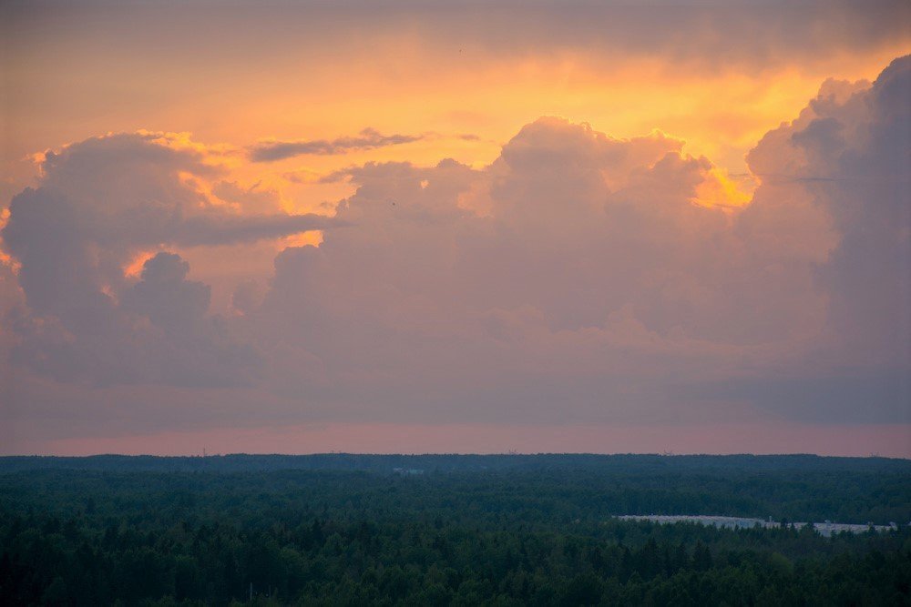 Жёлтый закат.