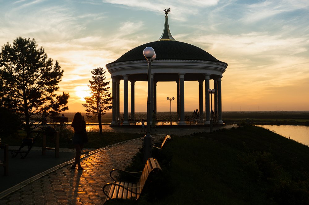 В оранжевых тонах