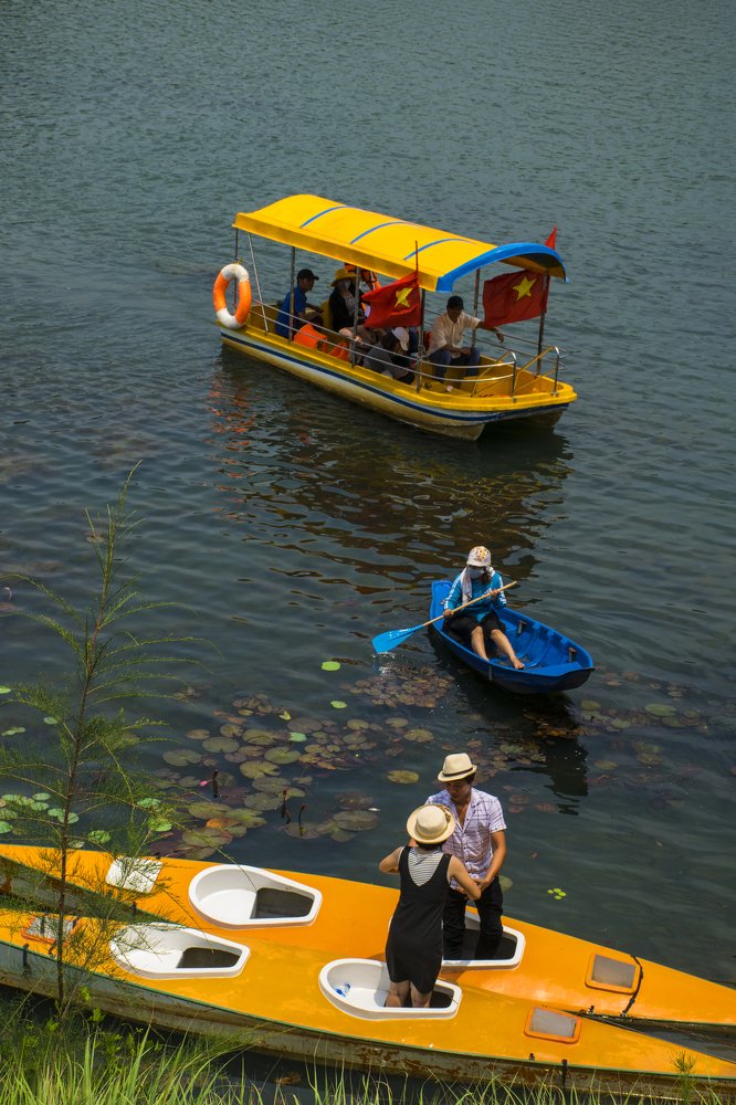 Phương tiện lưu thông sông nước