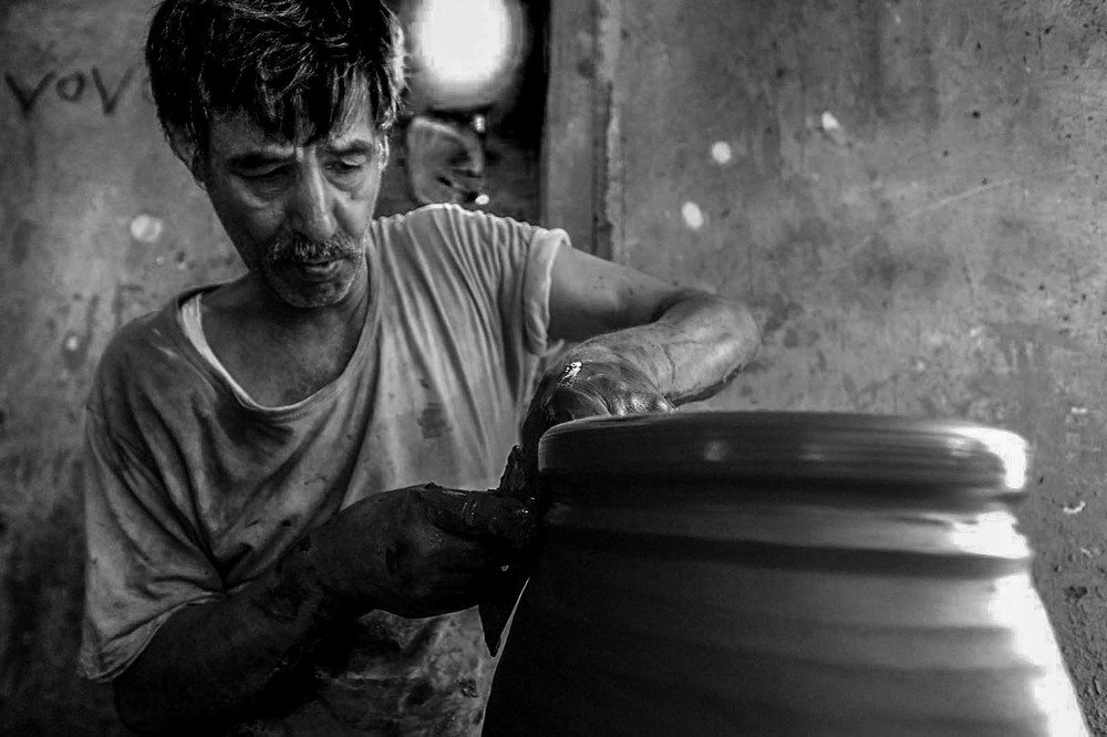 The maker of pottery vessels