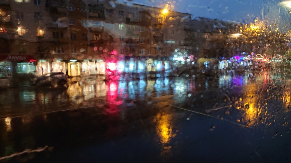 Дождливые витрины