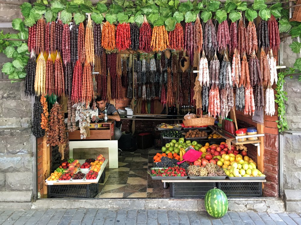 Продавец чурчхелы