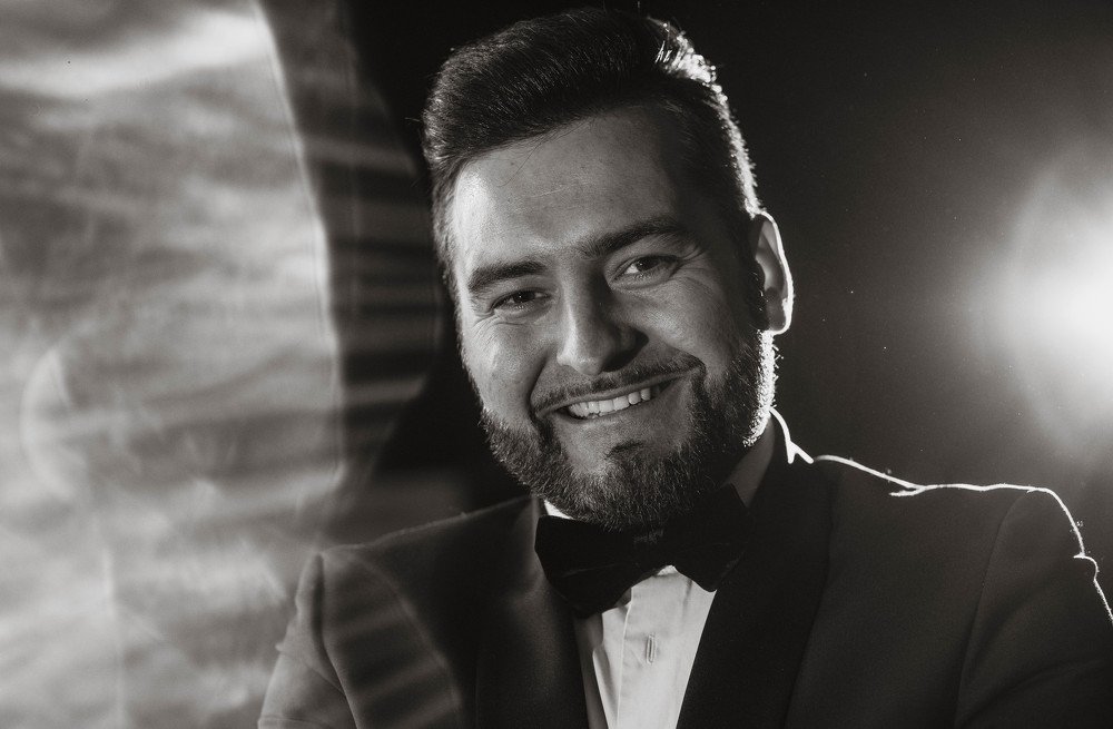 брутальная мужская улыбка