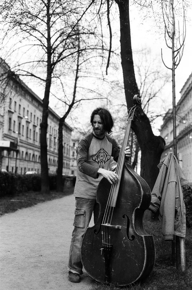 Контрабасист