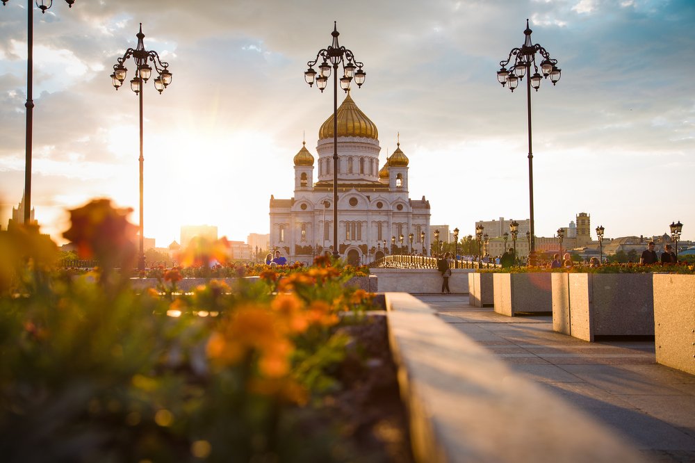 Храм в закате