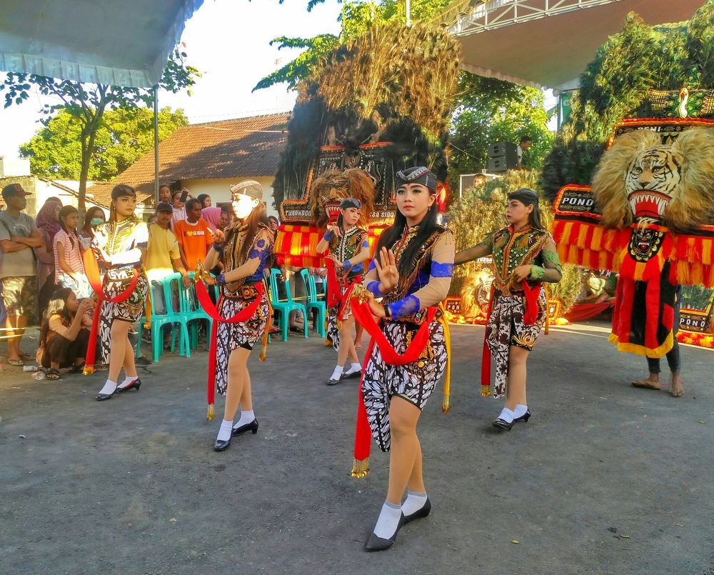Jathilan dance traditional culture
