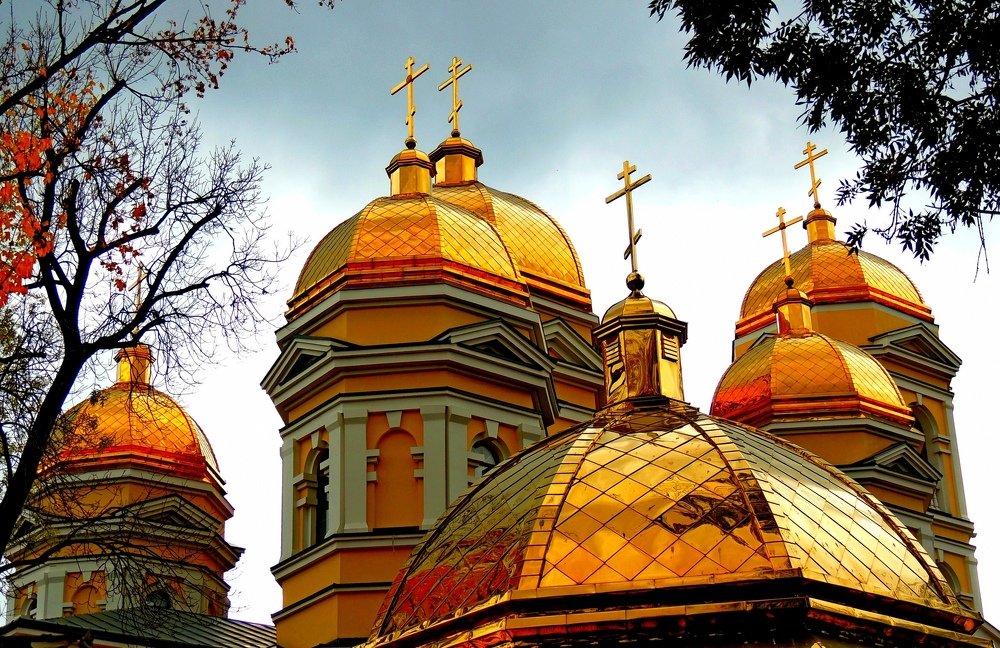 Золотые купола