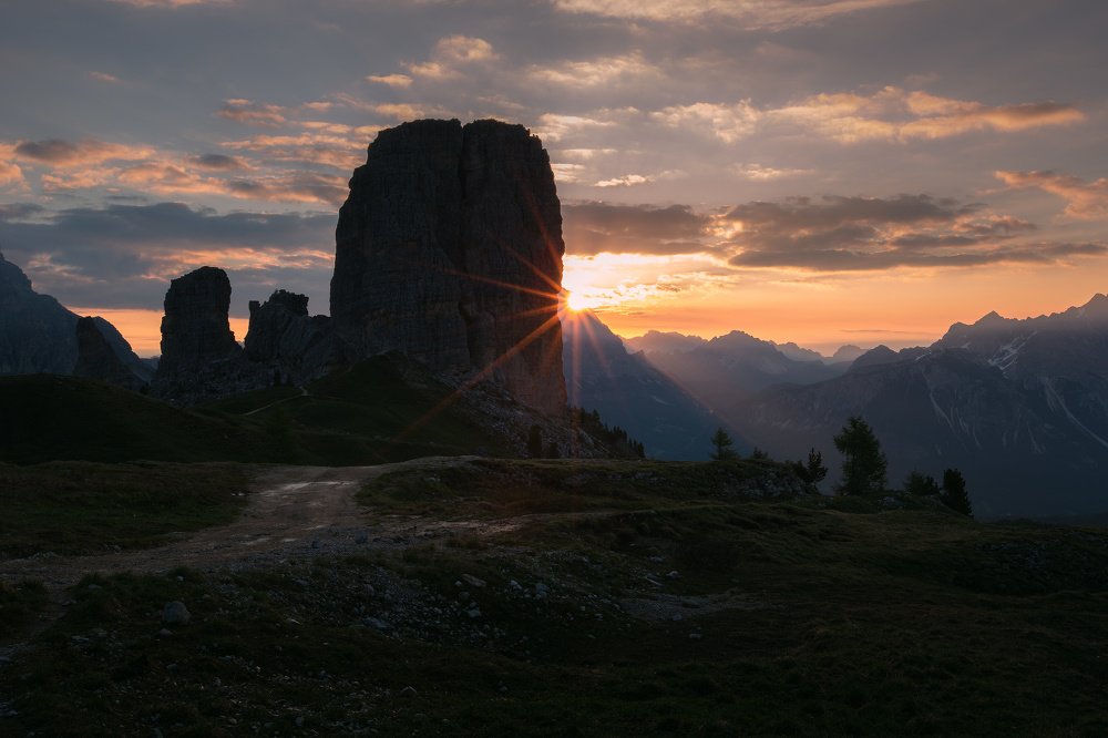 Пять Башен на рассвете.