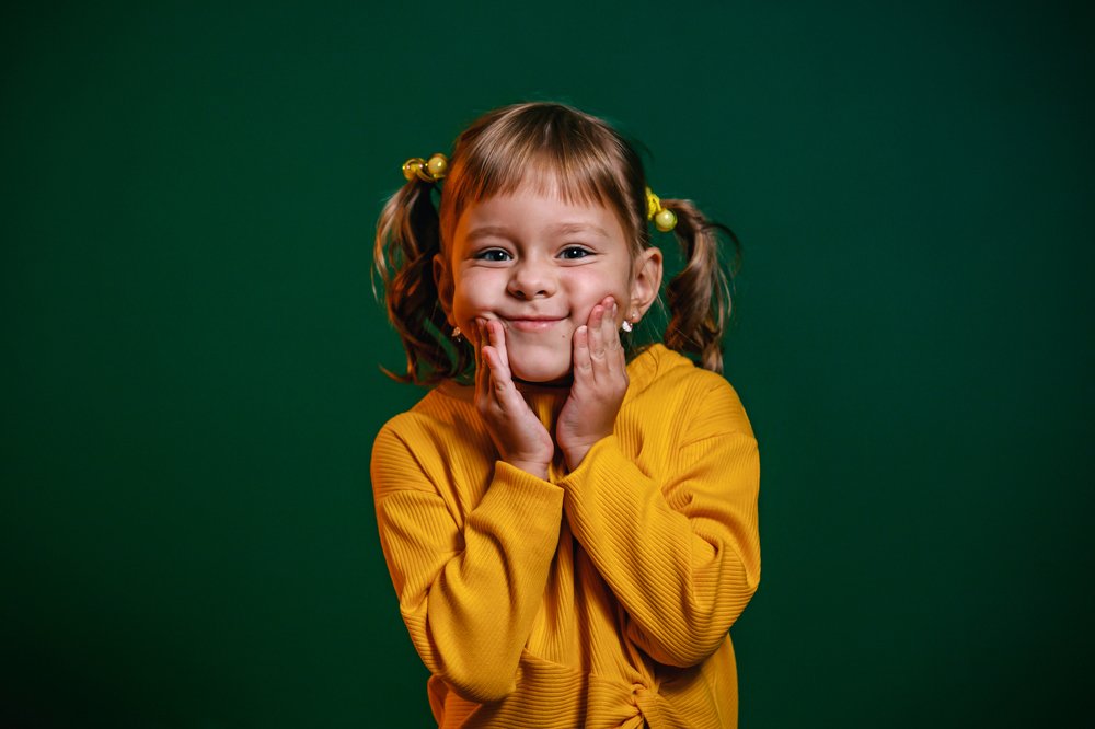 Жёлтый задорный