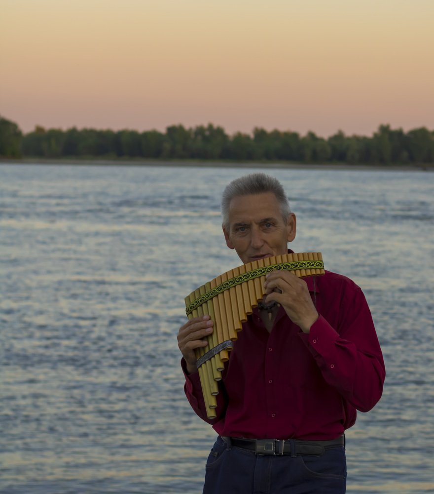 Эти глаза напротив