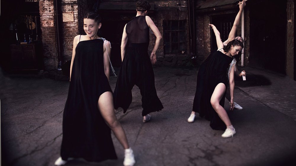 вверх ногами