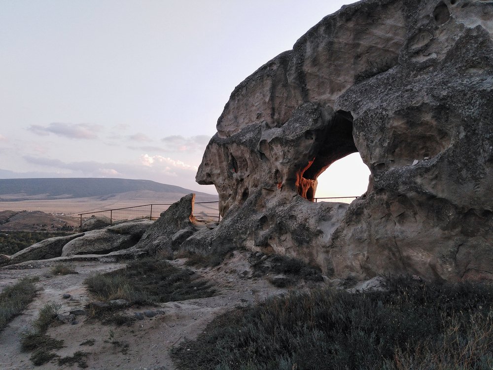 Призраки пещерного города