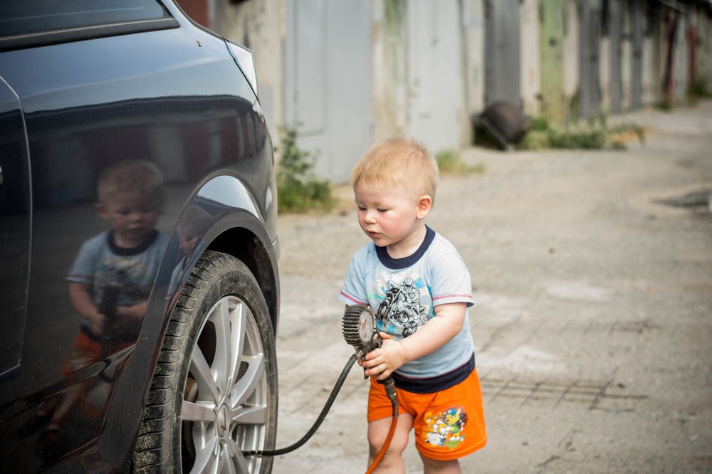 Шиномонтажник