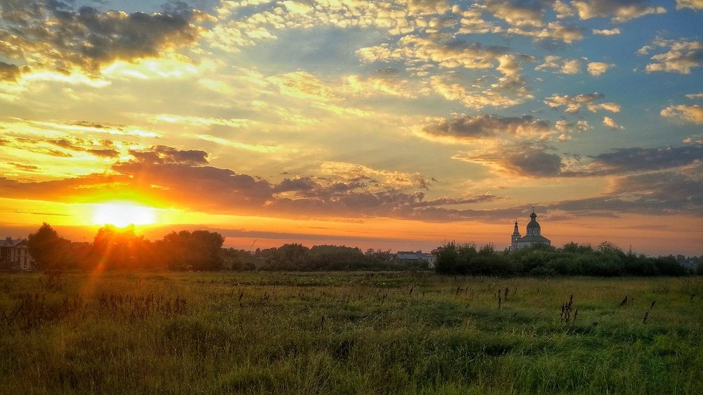 Закат в прекрасном городе Суздаль