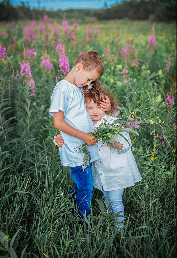 Братик и сестричка