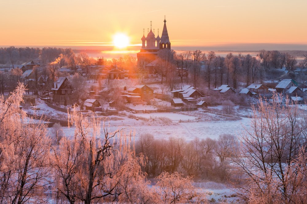 В лучах рассвета золотого