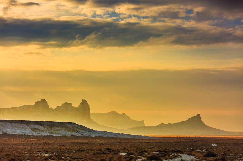 Рассвет на плато Устюрт.
