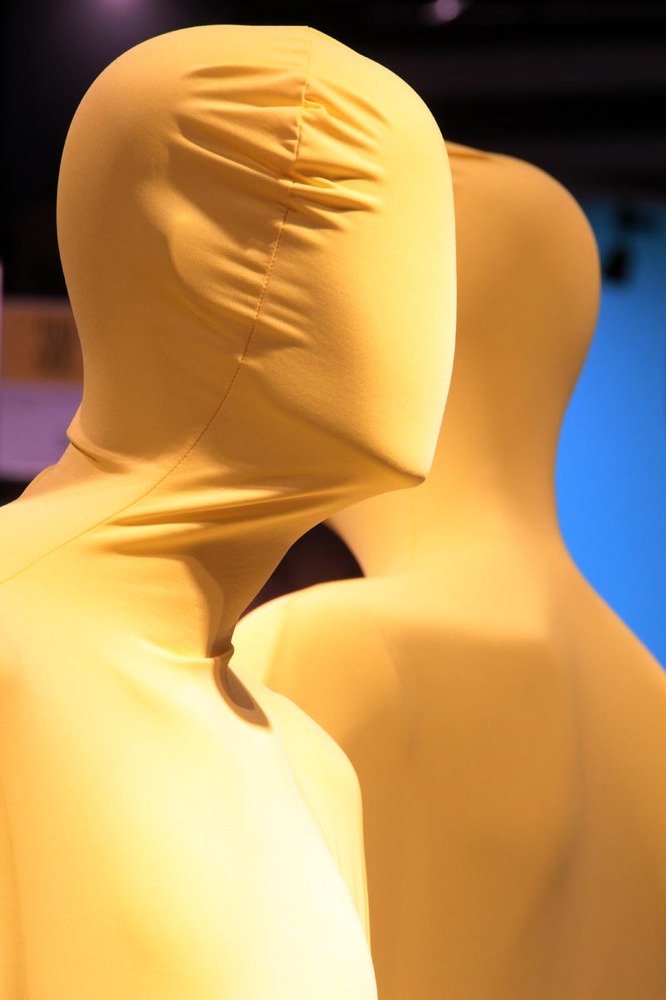 Люди в жёлтом