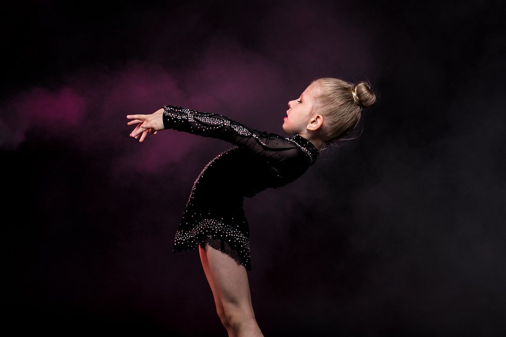 Юная гимнастка