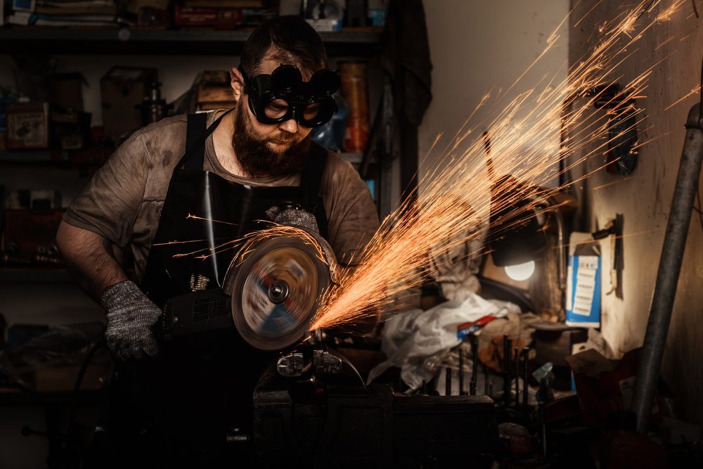 Серия: Один день в автомастерской