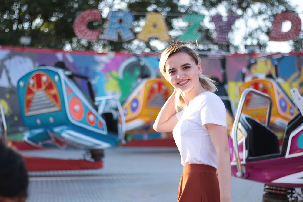 улыбаясь новому дню