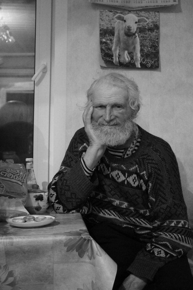 Александр Яковлевич после чаепития.