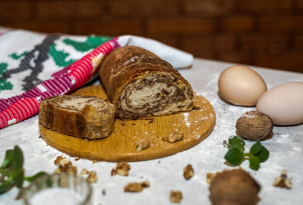 Învârtită cu nuși