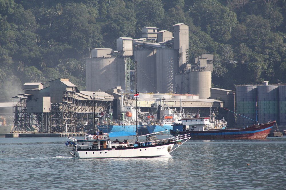 arrived at Teluk Bayur Harbor, Padang