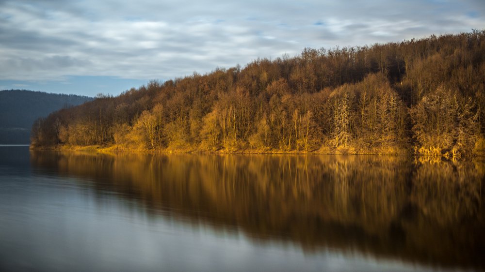 Longexposure lake reflection