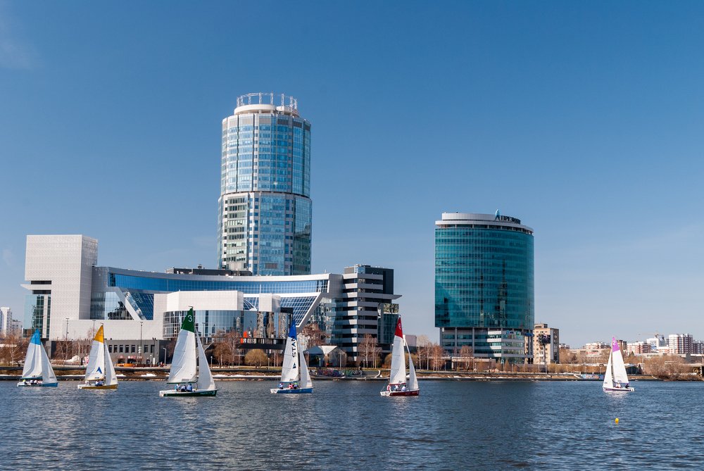 Регата на городском пруду