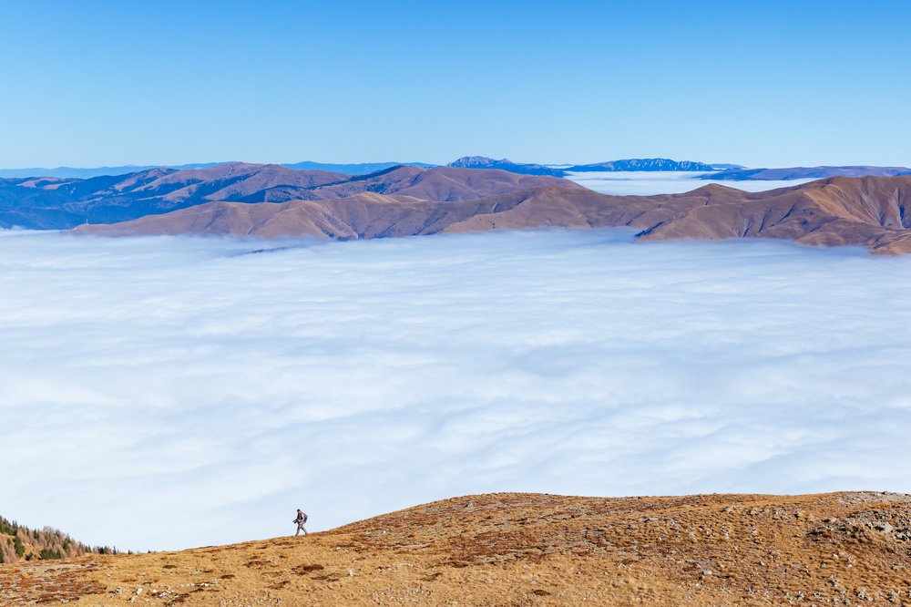 A walk on the roof of Romania.