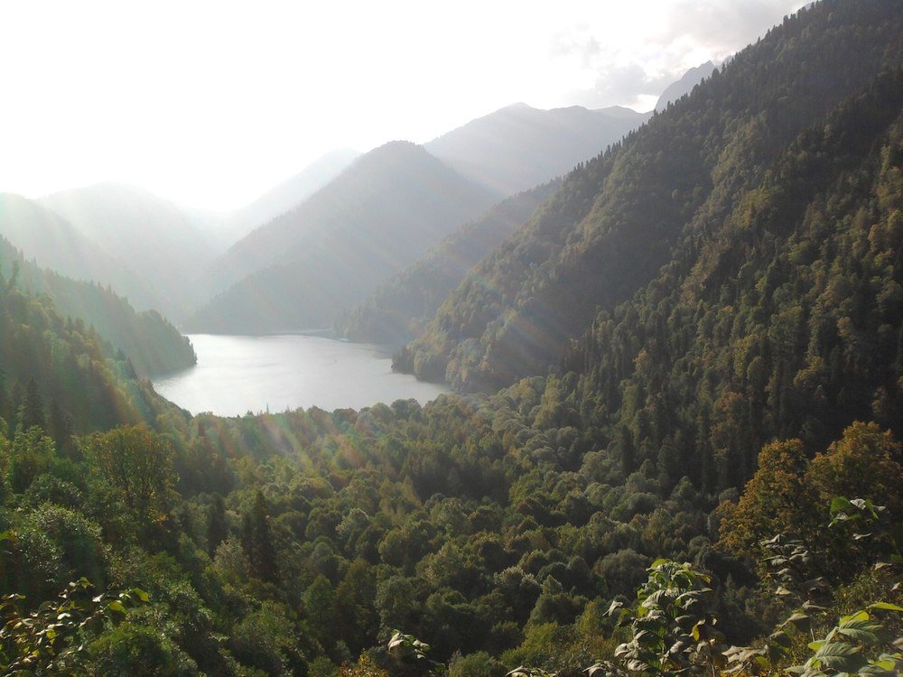 Озеро Рица в Абхазии