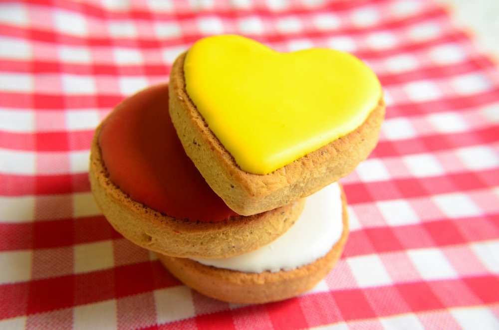 Желтая печенька