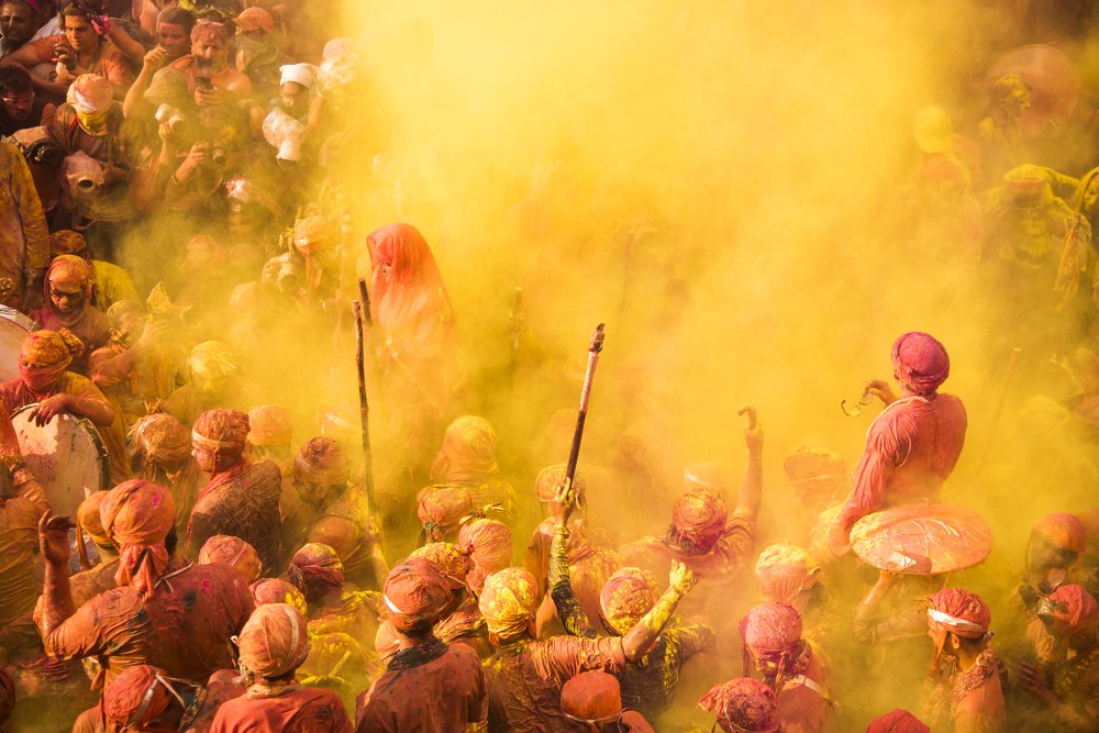 color of braj ki holi