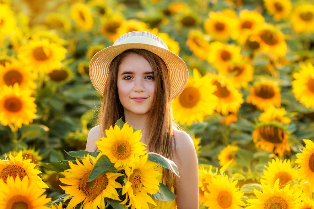 Sunflower girl