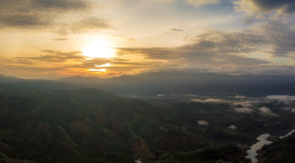 Sunset in Ta Dung Lake